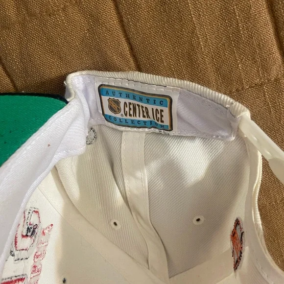 Vintage New Jersey Devils Red, White & Black Cap - Picture 5 of 6